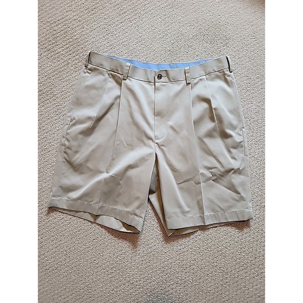 Brooks Brothers Pleated Front Khaki Shorts Men's 36 X 8" Inseam